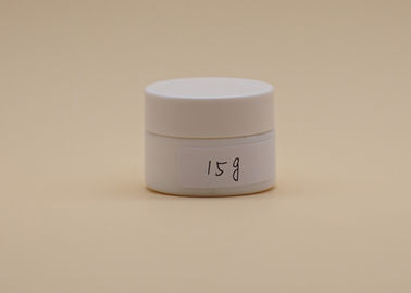 os recipientes 15g de creme cosméticos, o creme de cara de vidro cerâmico branco rangem o tampão de parafuso de PETG